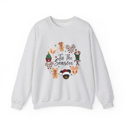 Unisex Heavy Blend™ mw2034 | Tis The Season Christmas Sweatshirt – Cute Gingerbread & Candy Holiday Crewneck | Cozy Unisex Winter Gift