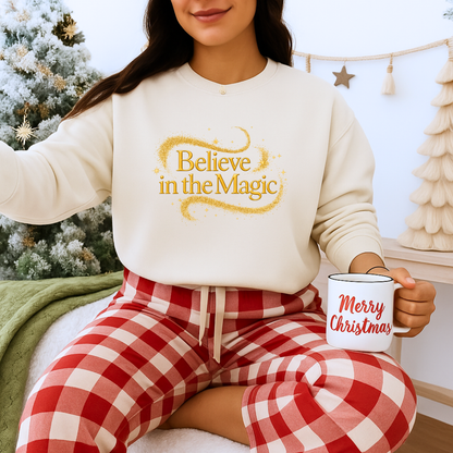 Unisex Heavy Blend™ mw2102 | Believe in the Magic Christmas Sweatshirt – Sparkly Holiday Crewneck, Festive Xmas Gift for Winter Lovers