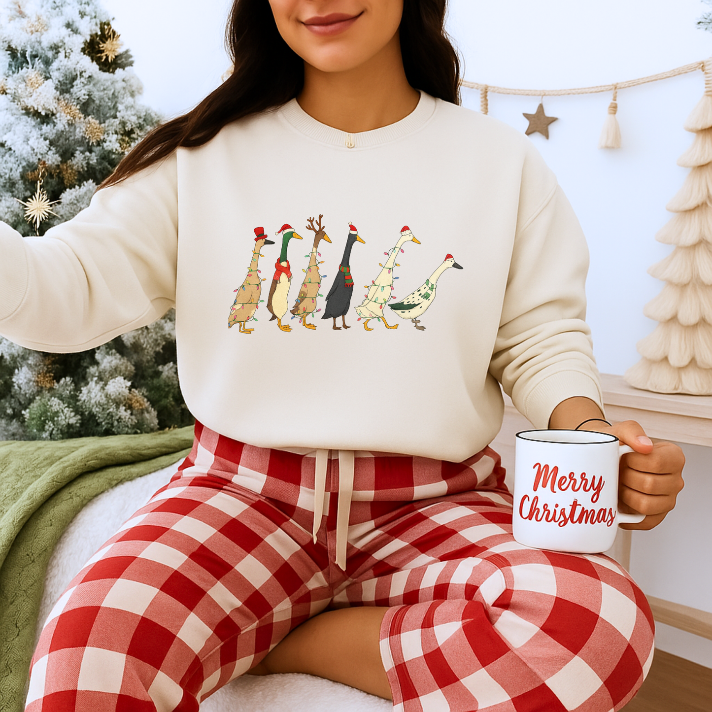 Unisex Heavy Blend™ mw2046 | Funny Goose Christmas Sweatshirt – Holiday Farm Animal Crewneck, Festive Winter Pullover Gift
