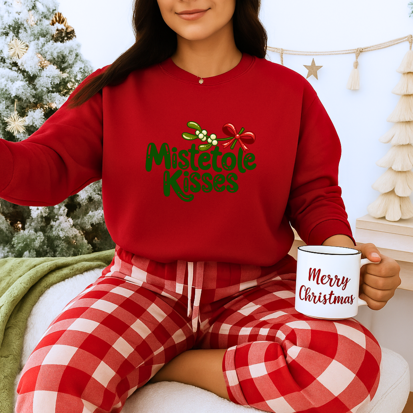 Unisex Heavy Blend™ mw2094 | Mistletoe Kisses Christmas Sweatshirt – Cute Holiday Pullover, Festive Couple Gift, Cozy Winter Shirt